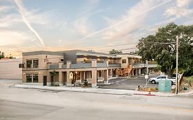 Hotel Siri Downtown - Paso Robles